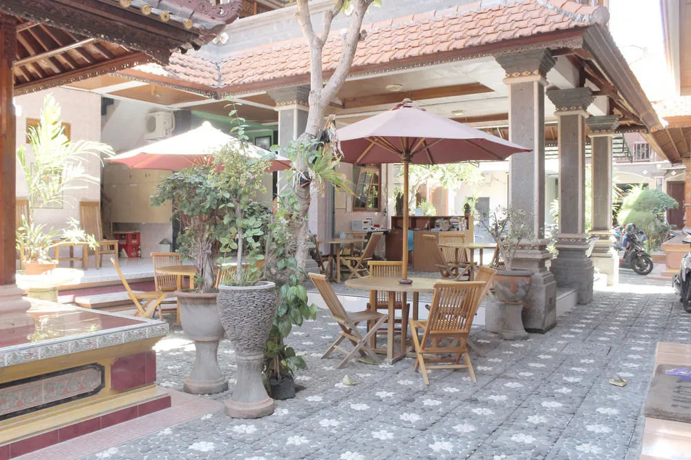 Food & Beverage
