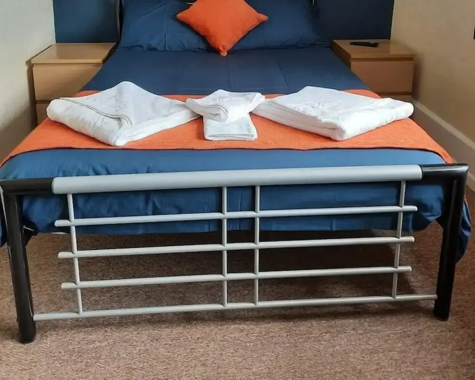 Standard Double room (full double bed)