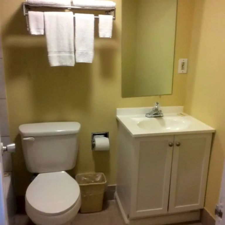 Double Suite (full double bed)