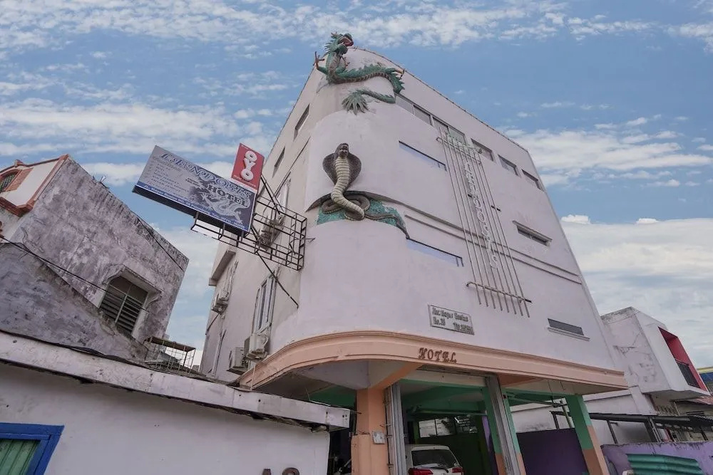 OYO 1495 Hotel Lendosis