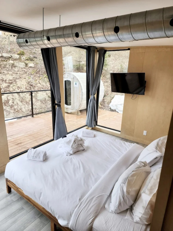 Luxury Capsule