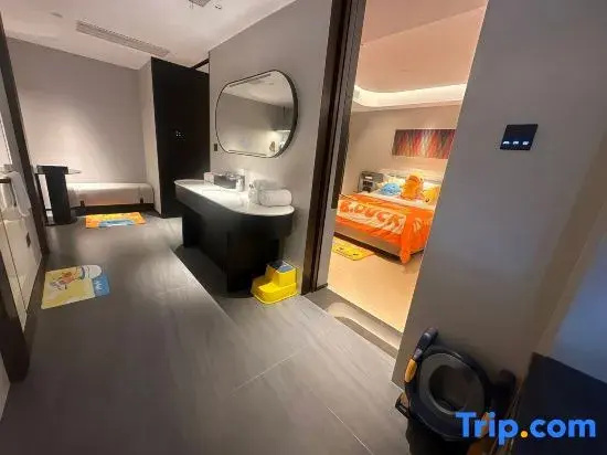 Standard Double Family room (full double bed)