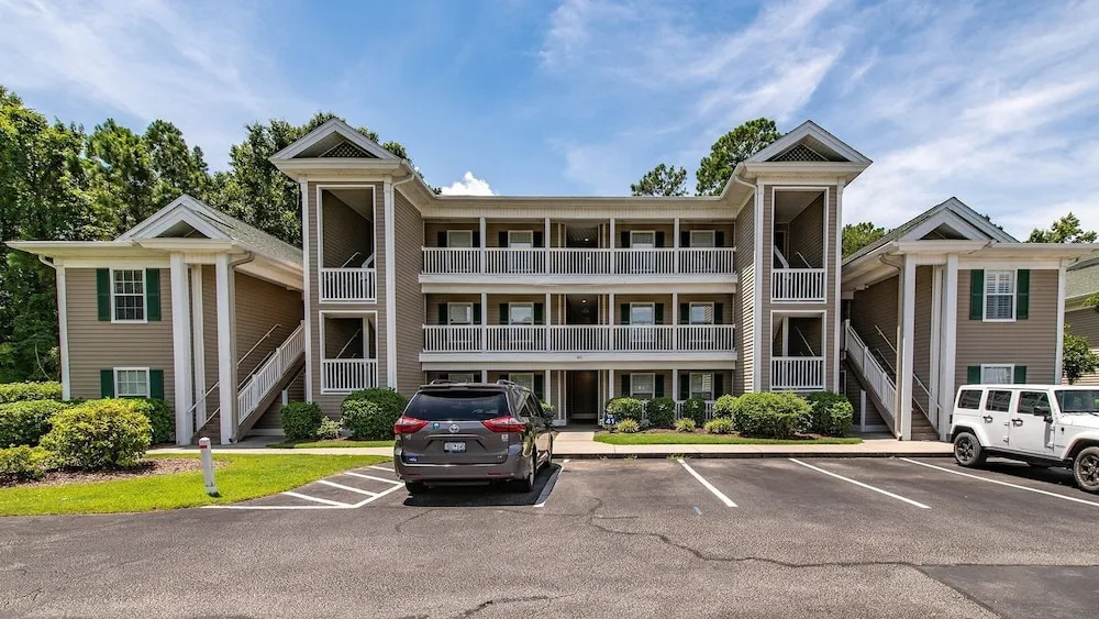 10th Hole Condo- Great Golf Getaway 2 Bedroom Condo by Peace Vacations