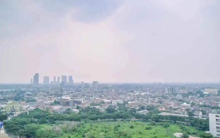 Cozy and Nice 2BR Apartment at Atria Residence By Travelio