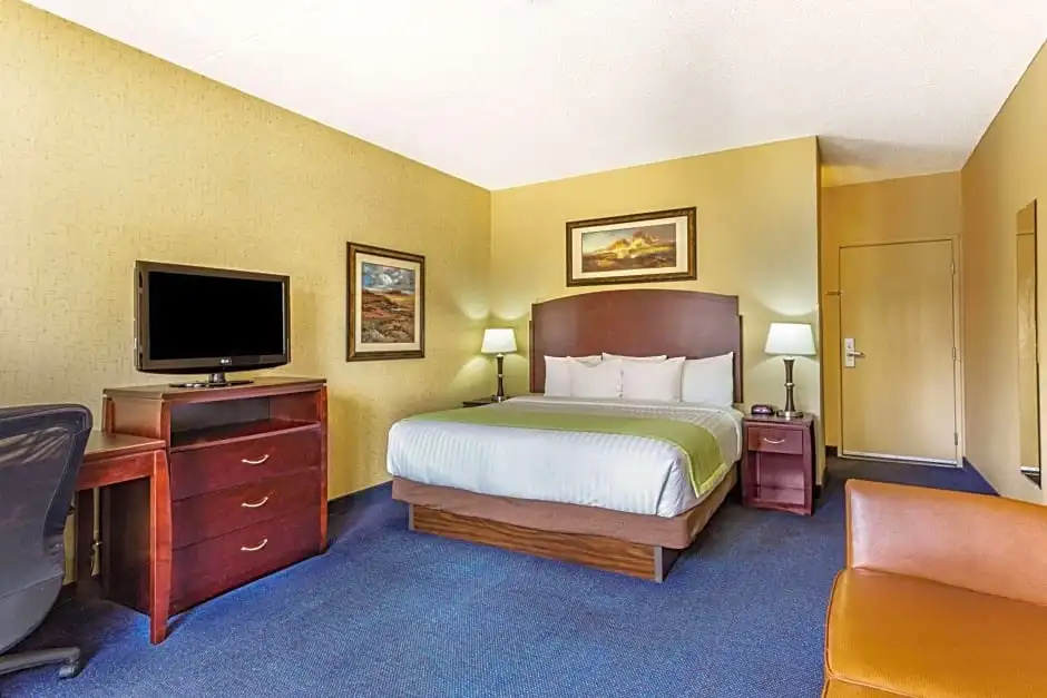 Days Inn & Suites by Wyndham Mesa Near Phoenix - Chambres