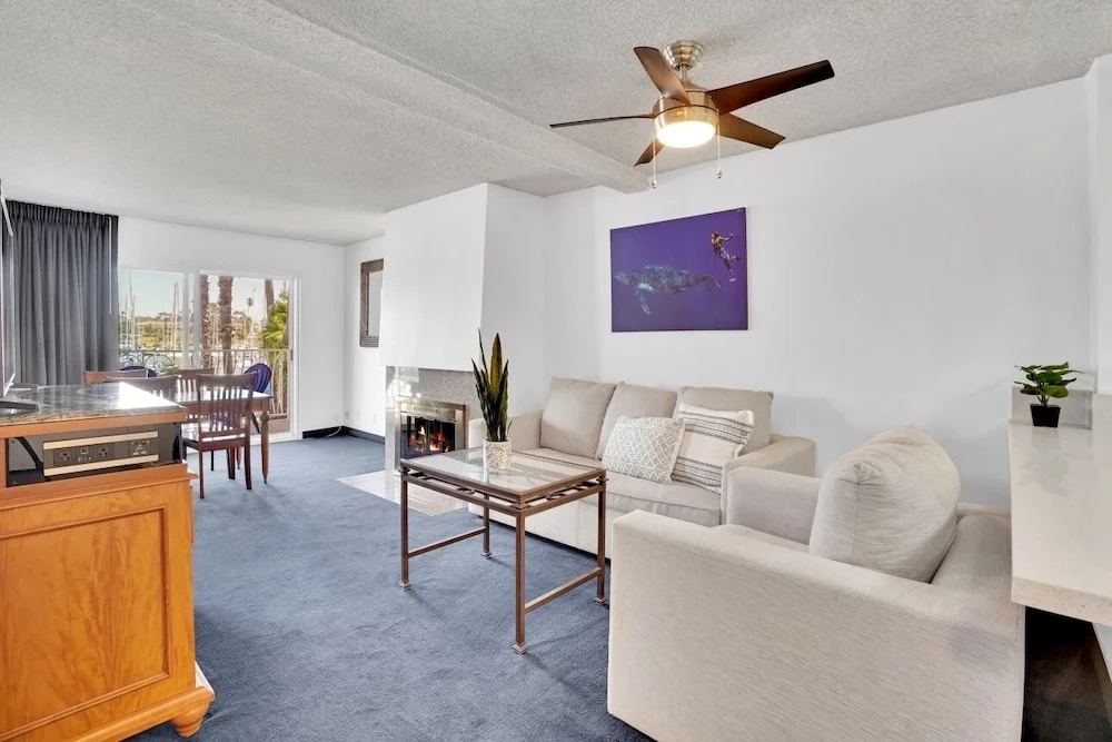 Oceanside Marina Suites - Chambres