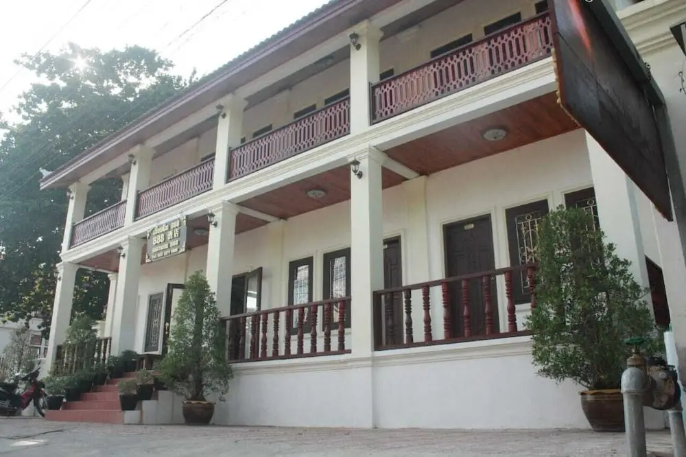 888 Guest House