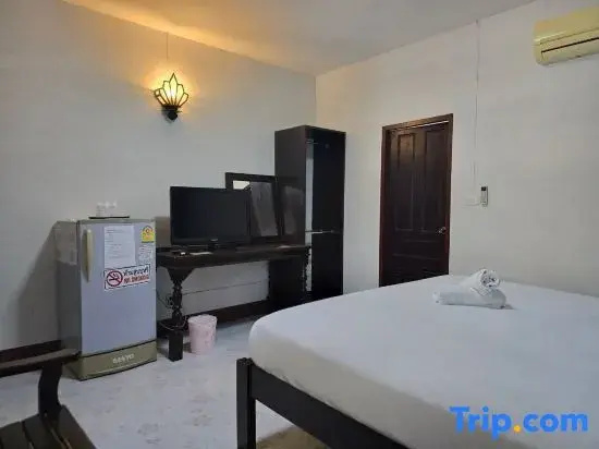 Standard Double Bungalow (full double bed)