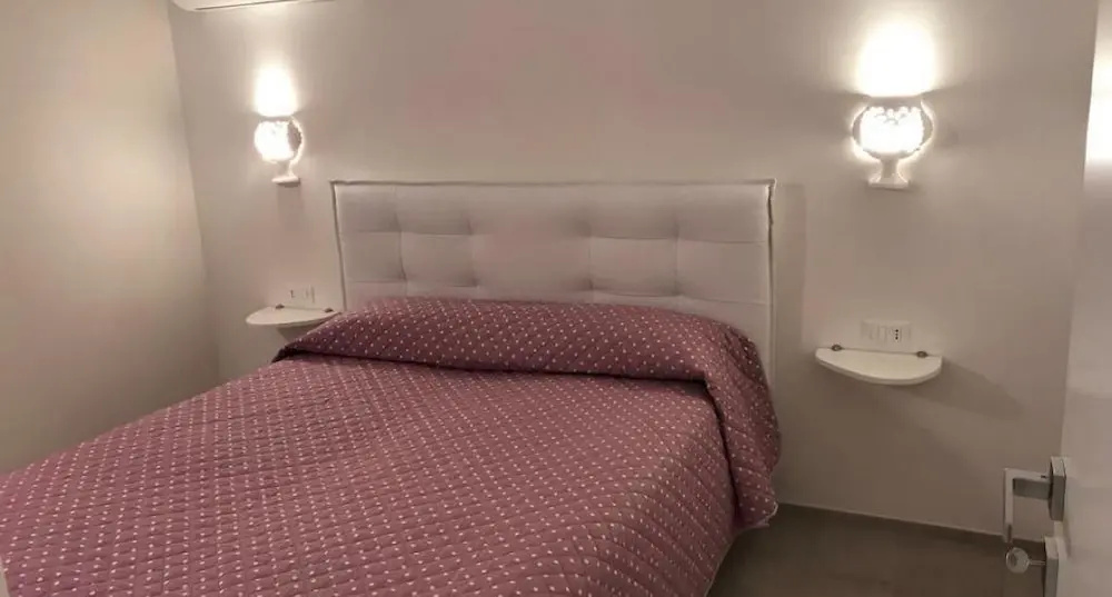 1 Bedroom Deluxe Apartment