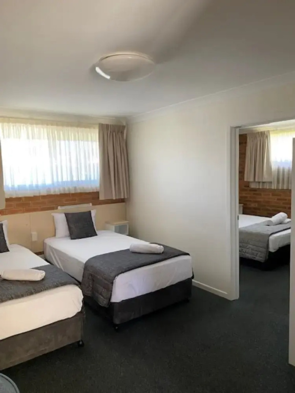 2 Bedrooms Standard Quadruple Family room