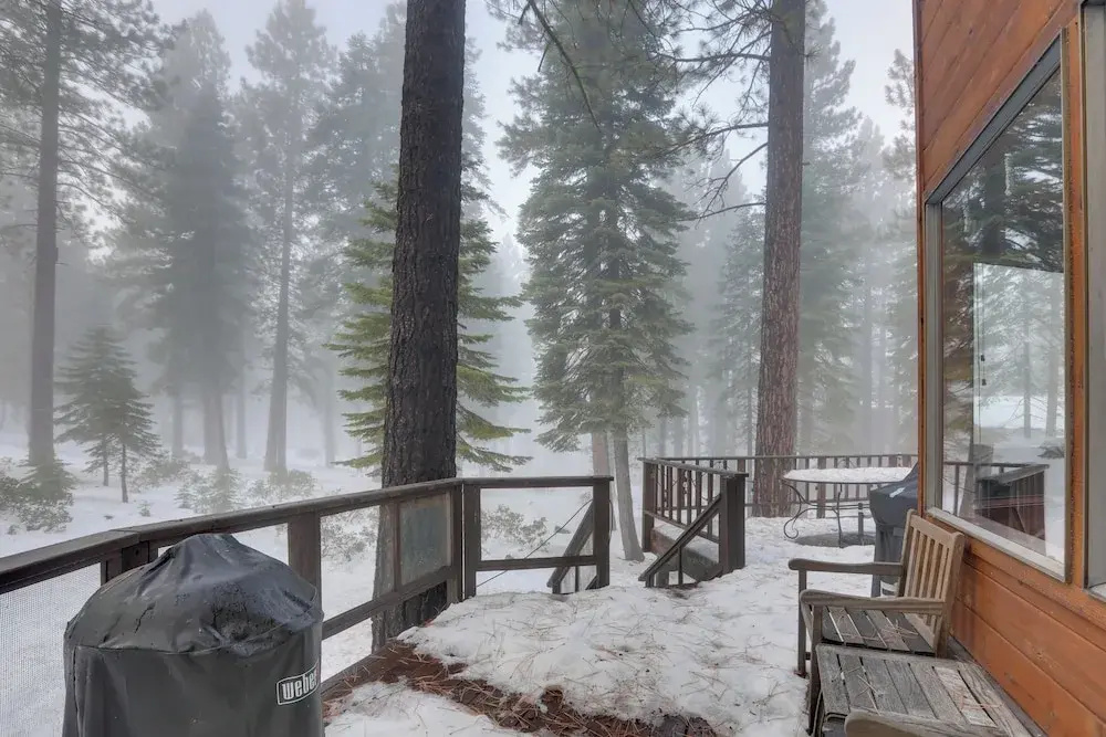 2 Mi to Northstar Resort: Idyllic Cabin w/ Shuttle