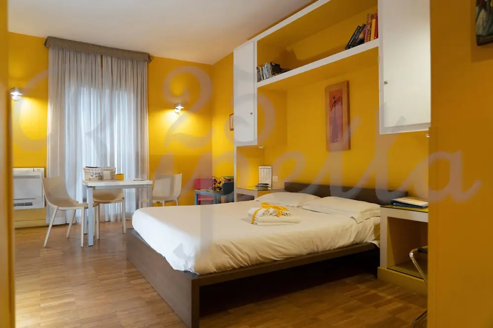 Classic Double room (full double bed)