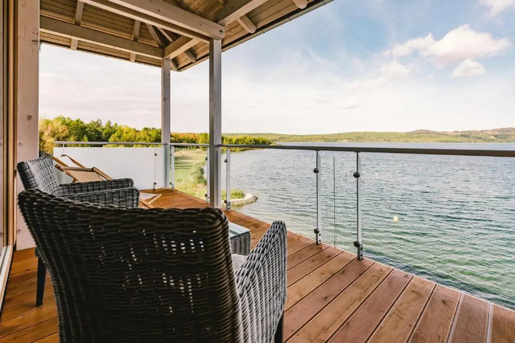 Family Suite with lake view