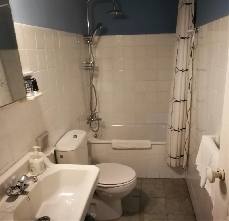 Hostal Montsoliu - Chambres