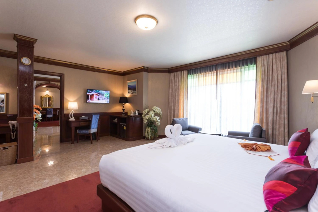 Erawan Phangnga Hotel, Natai Beach — 5