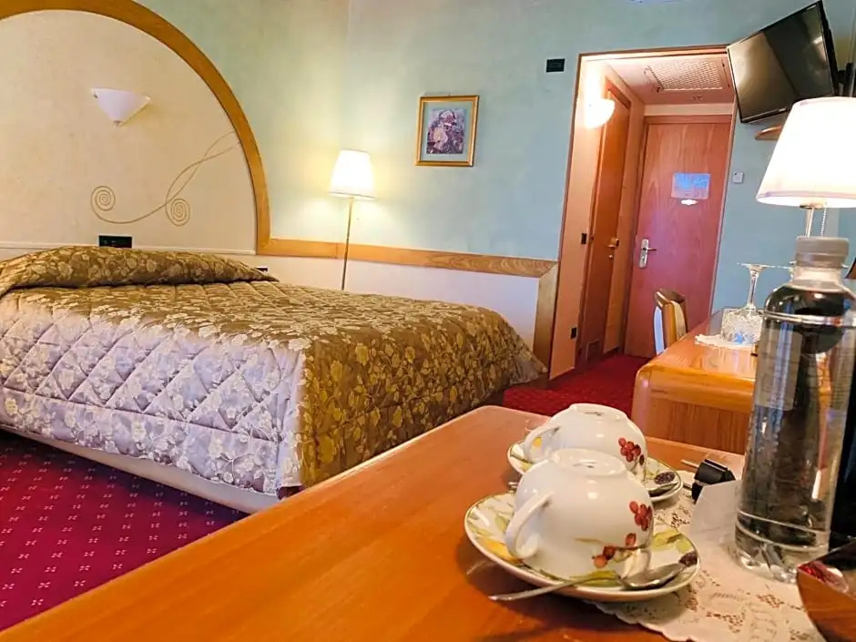 Hotel Aquila D Oro Desenzano - Chambres