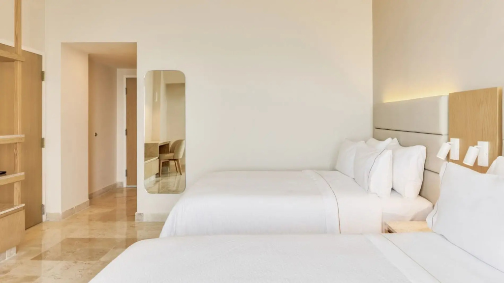 Deluxe Quadruple room oceanfront