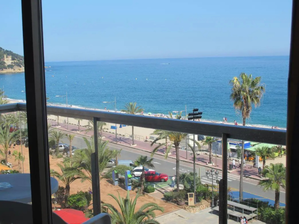 Beach & Waterfront
