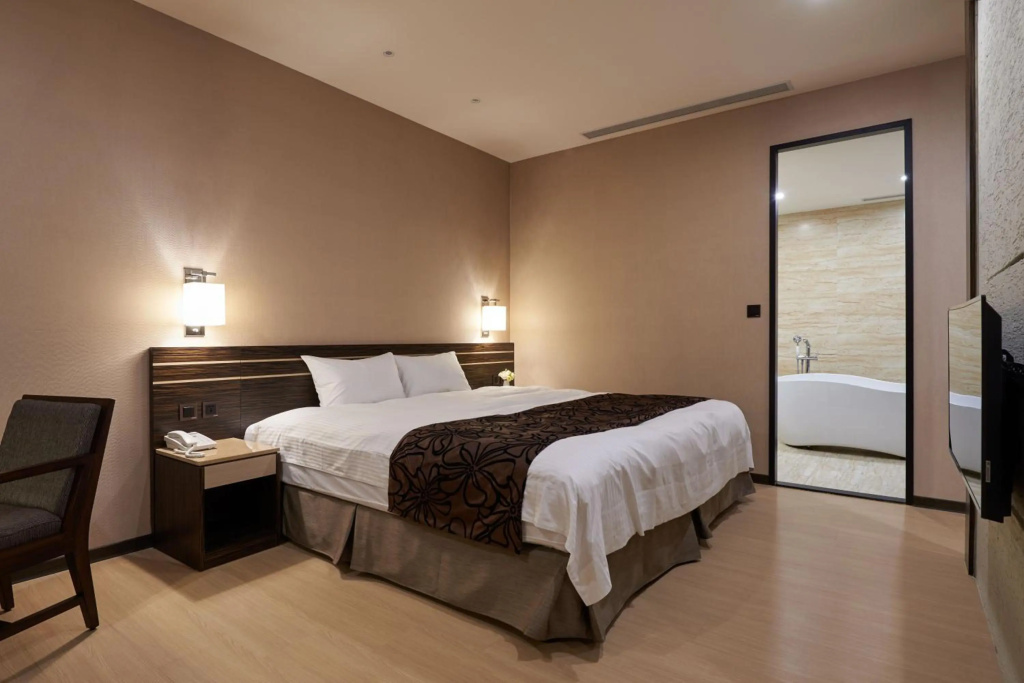 Sol Hotel — 4