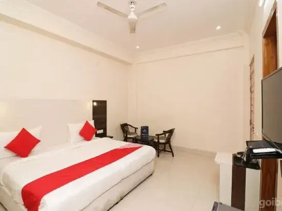 Nivri Palace by OYO Rooms