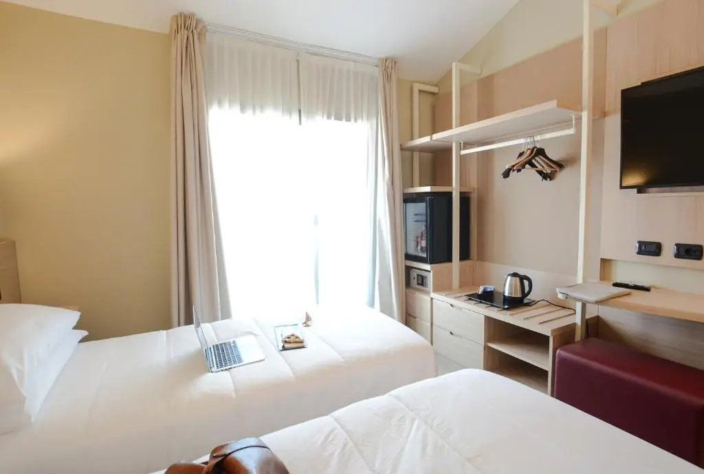 Standard Double room (full double bed)