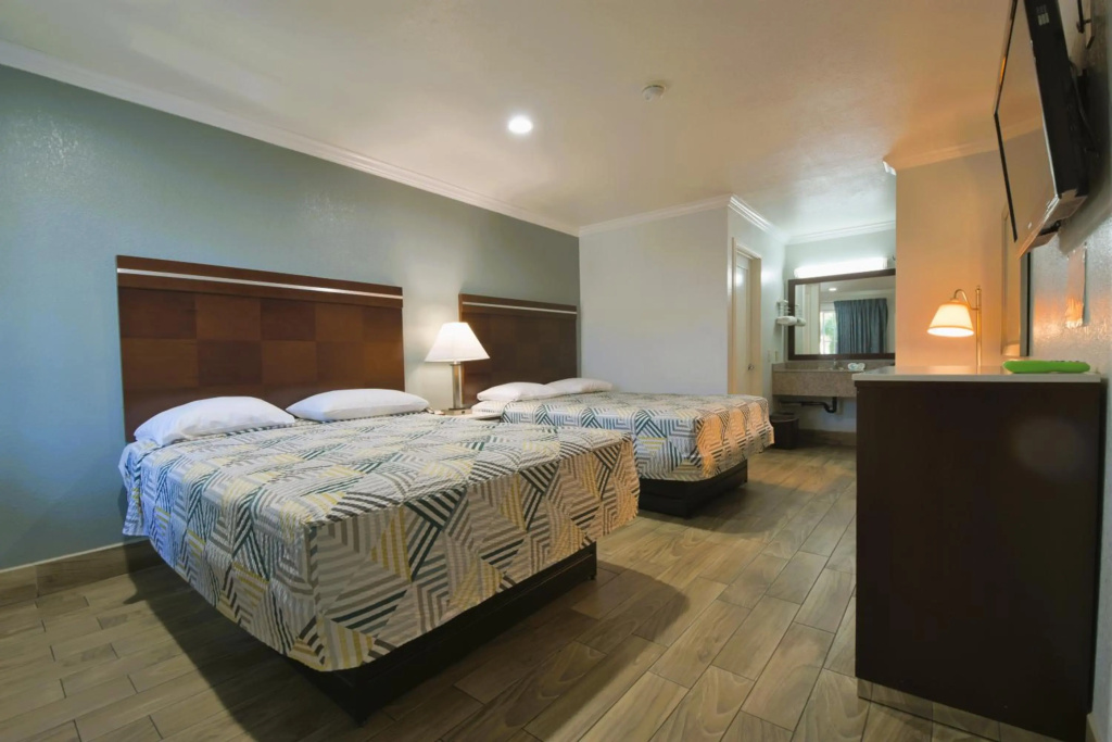 Welcome Inn — 4