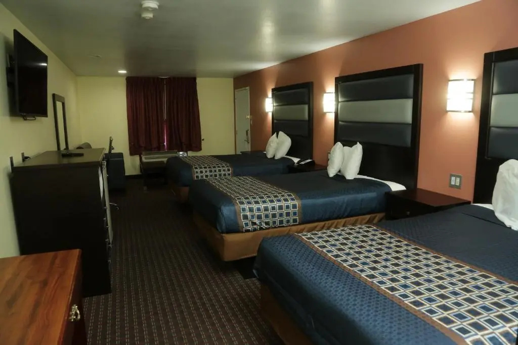 Standard Sextuple room