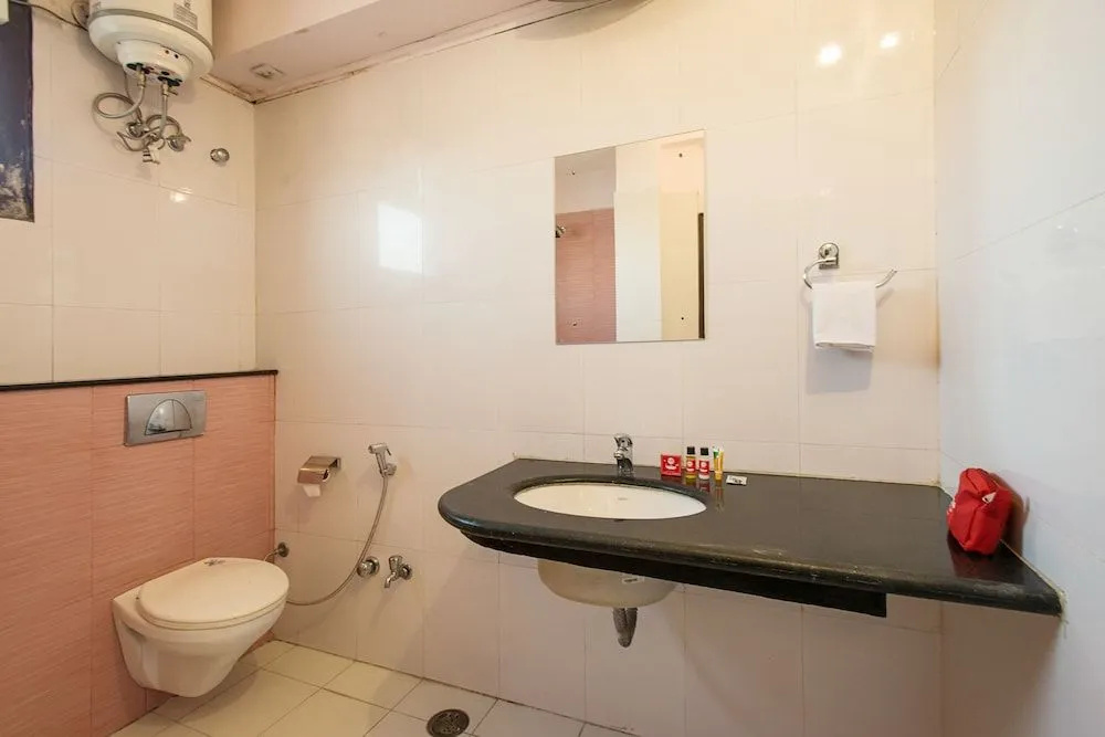 OYO 648 Hotel Royal Ecstasy - Général