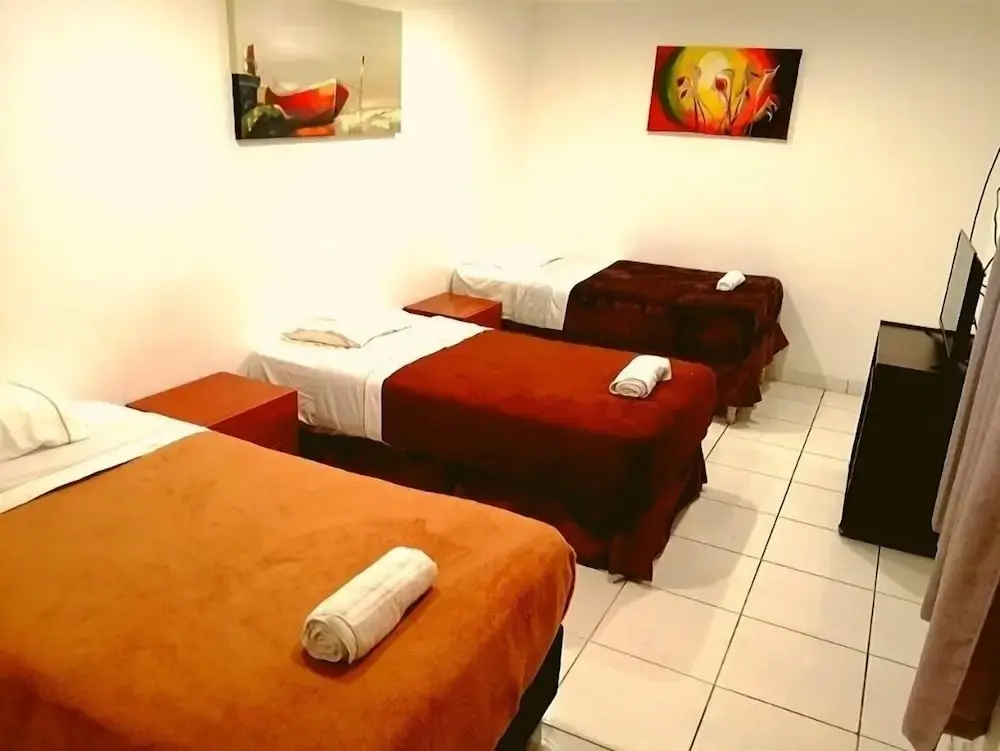 Standard Triple room