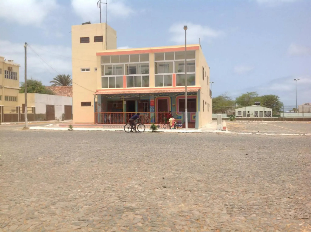 Casa Cabral : Big Apartment next to the beach