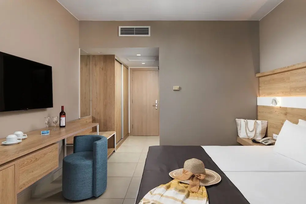 Standard room with balcony and with sea view