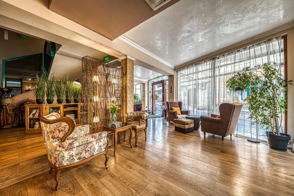 Hotel photo 12