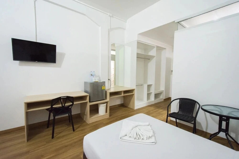 Двухместный номер New Standard 2 отдельные кровати в Basaya Beach Hotel & Resort