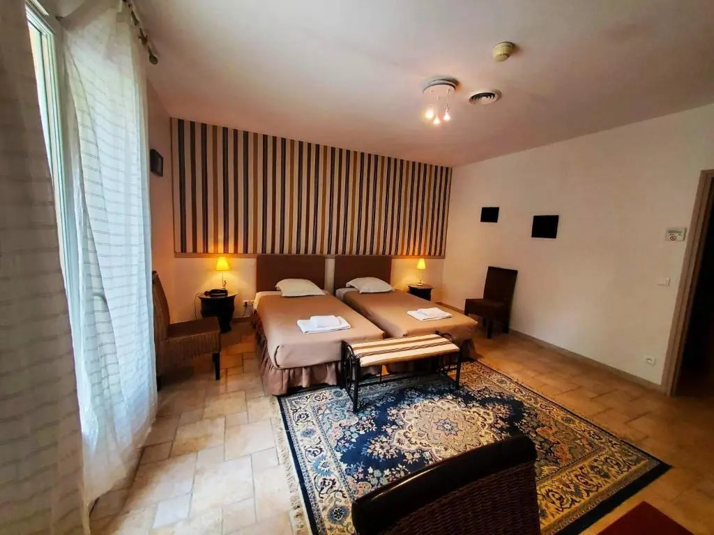 Standard Double room (twin beds)