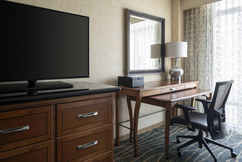 Standard Double room with partial view (full double bed)