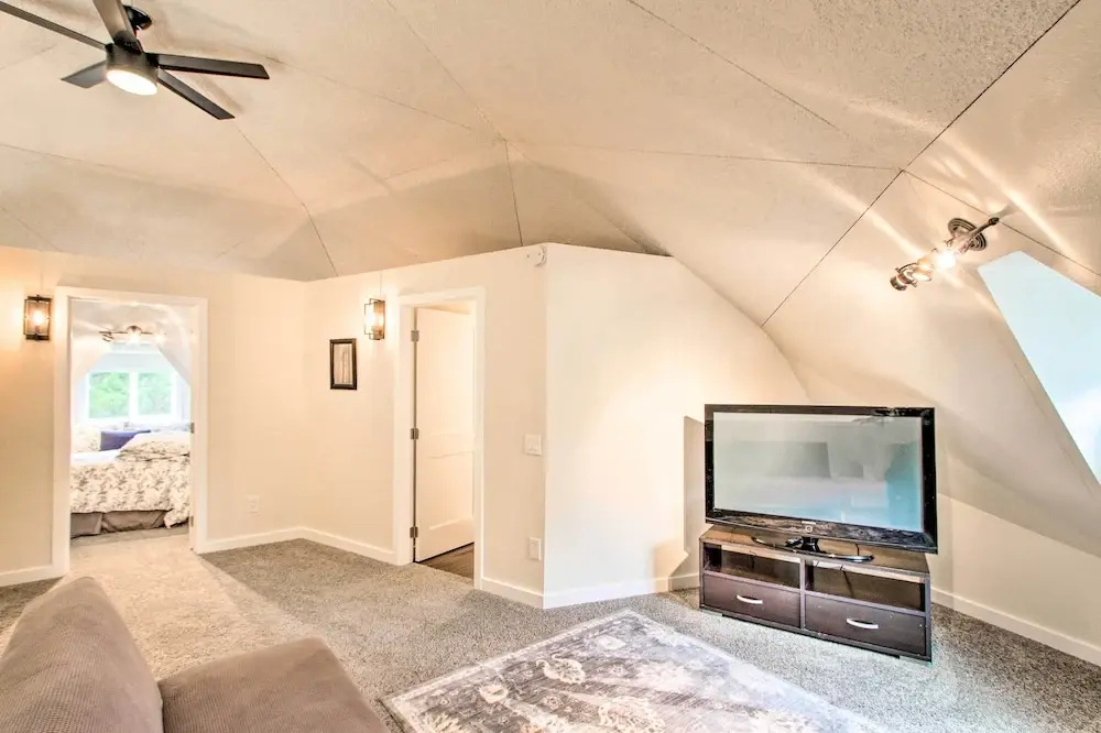Geodesic Dome House w/ Scenic Views + Hot Tub