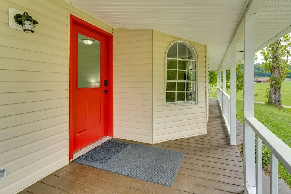 Blairsville Beauty Near Hiking Trails & Vineyards!