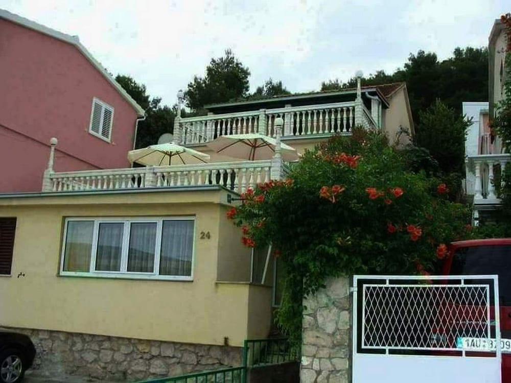 Apartment Seafront