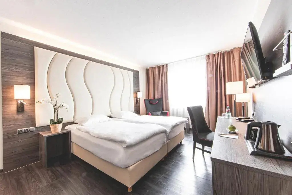 Standard Double room (full double bed)