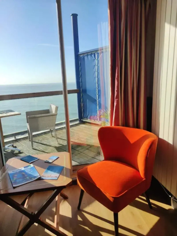 Standard Double room with sea view (full double bed)