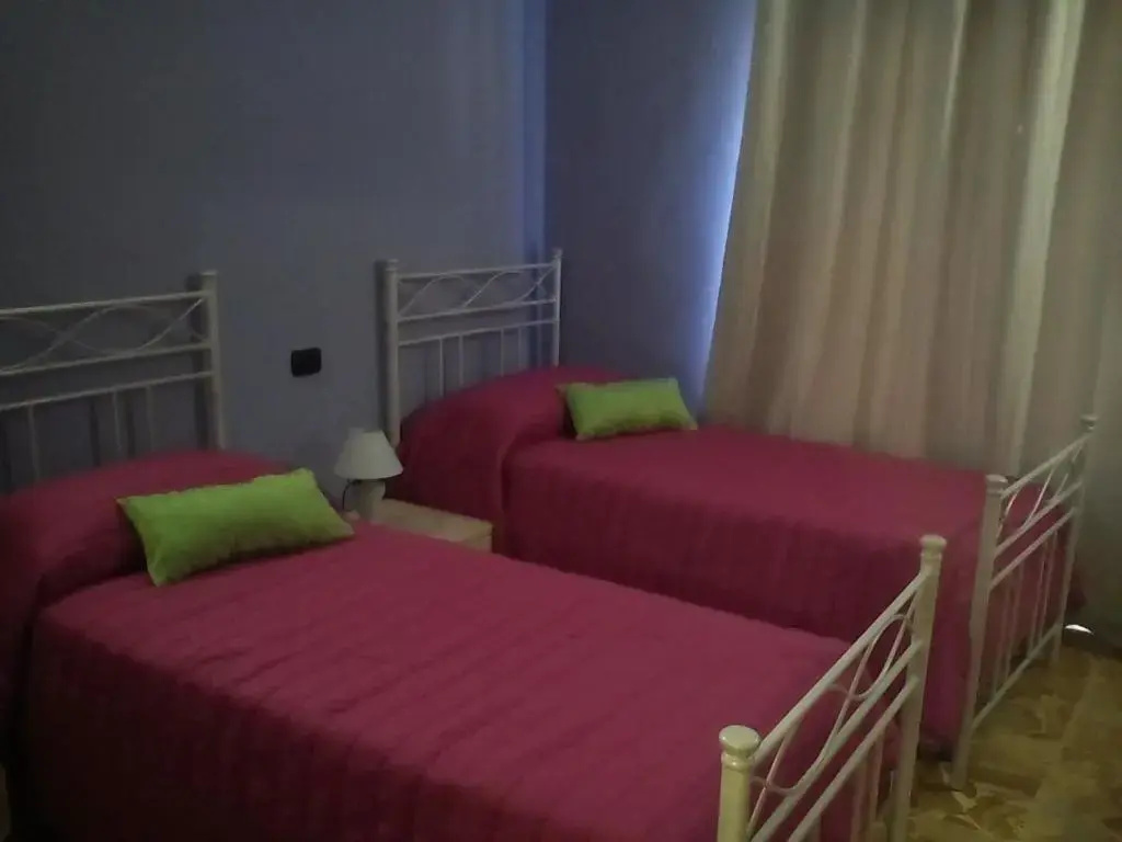 Economy room