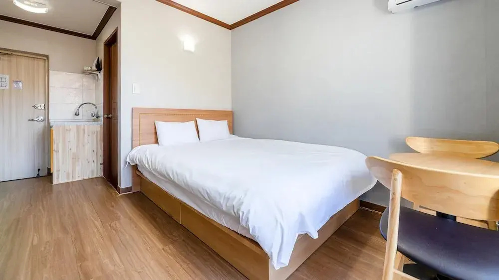 1 Bedroom Standard Double room (full double bed)