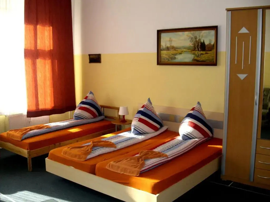Economy room