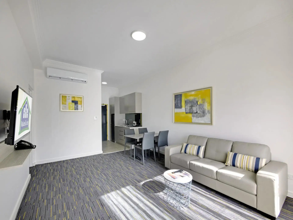 1 Bedroom Suite