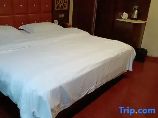 Deluxe Double room (full double bed)