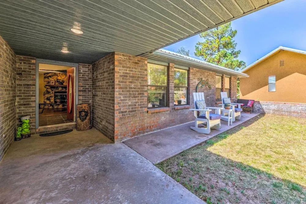 Cloudcroft Escape w/ Forest Views! - фото 14