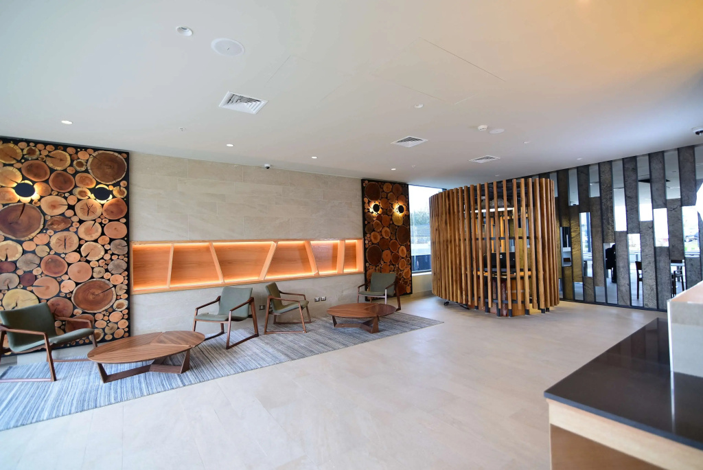 Lobby & Reception
