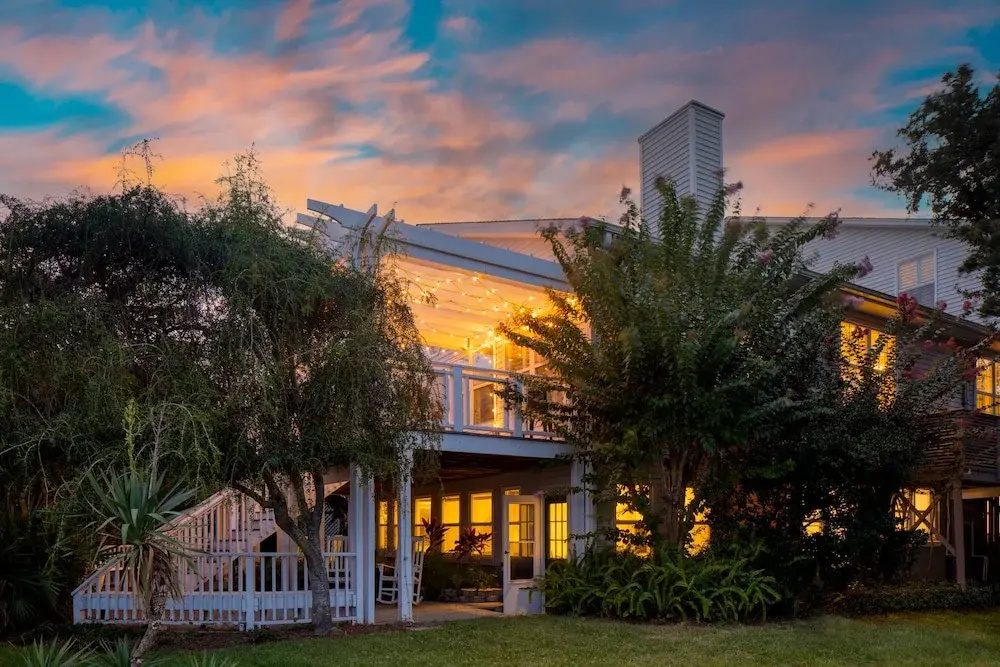 Coastal Grove by Avantstay 3 Unit Buyout Minutes From Folly Beach