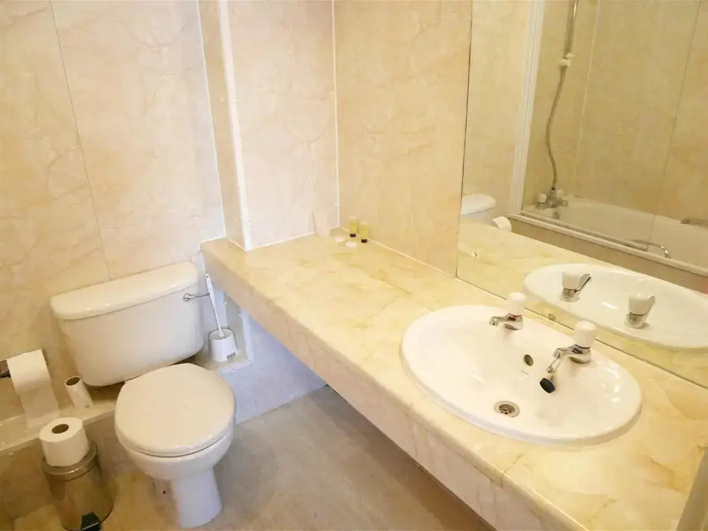 Standard Double room (twin beds)