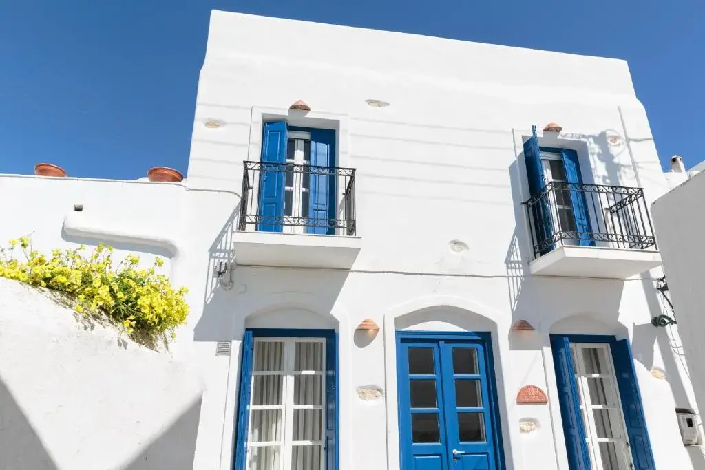 3 Bedrooms House